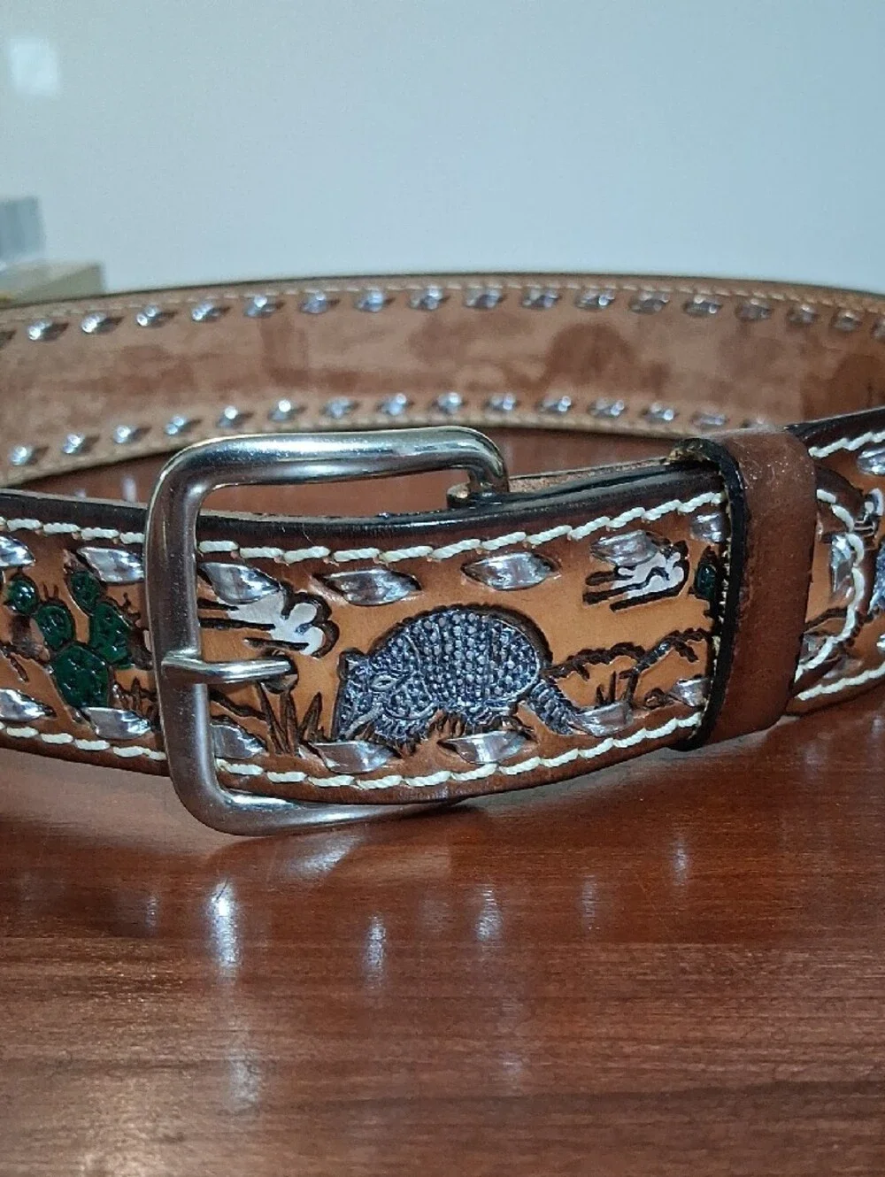 Mallory Western Belt 28 Brown Leather Silver Lacing Tooled Painted Armadillo